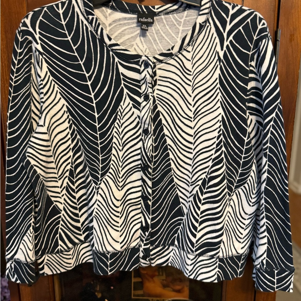Rafaella Black and White Tie Front Graphic Blouse size XL